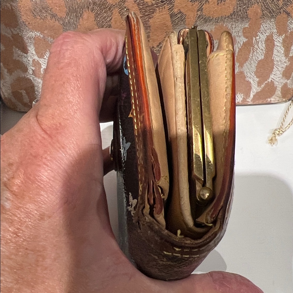 Louis Vuitton Murakami Wallet - Picture 6 of 9